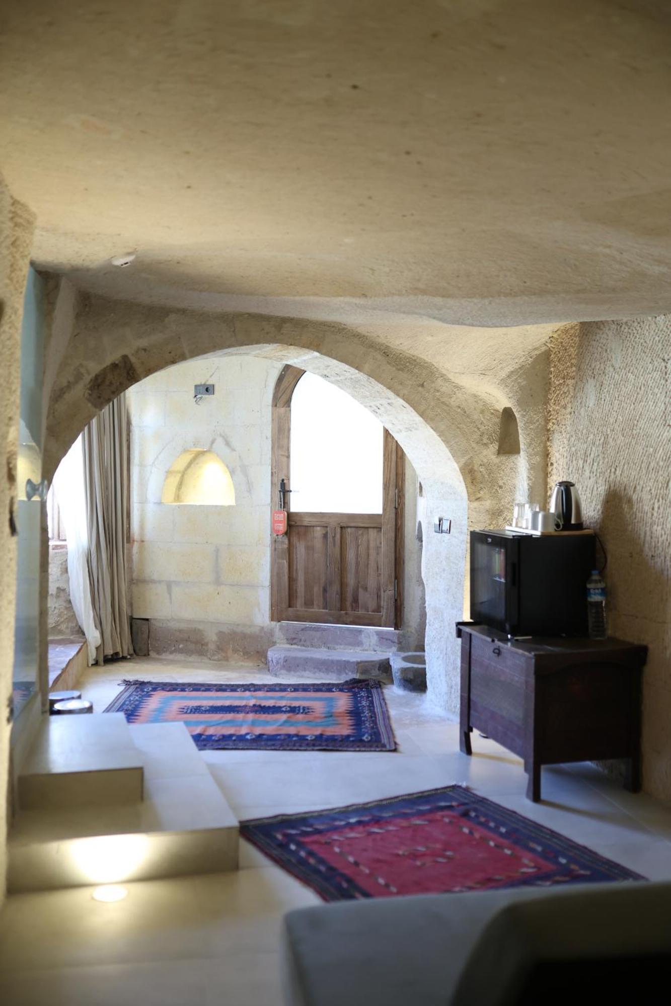Potamia Cave Suites Ortahisar Exterior photo